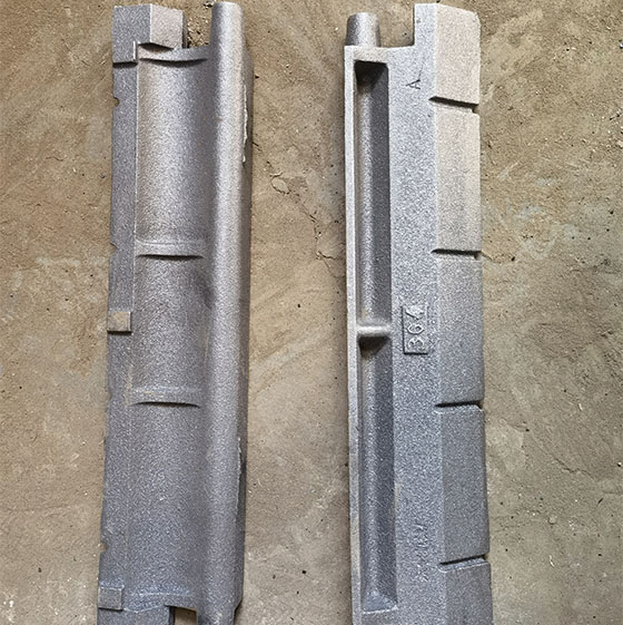 Flake type grate bar